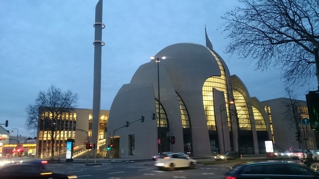 Außenansicht der DITIB-Zentralmoschee in Köln